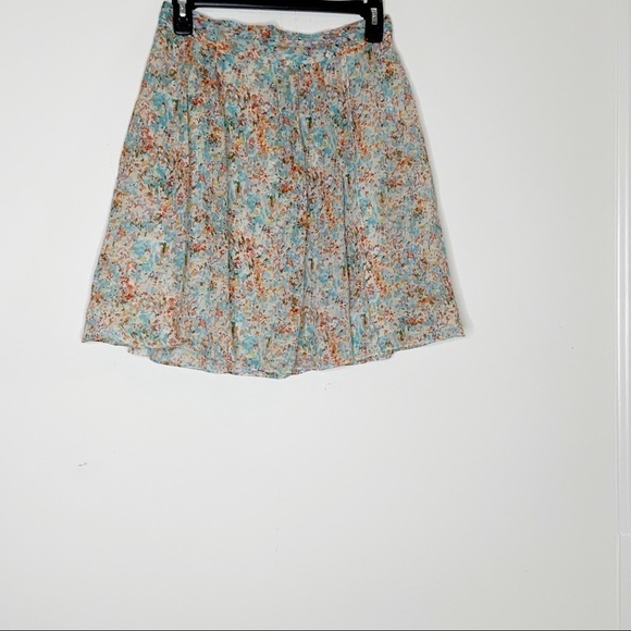 𝅺j. CREW Silk floral skirt. Size 0 - Picture 5 of 6